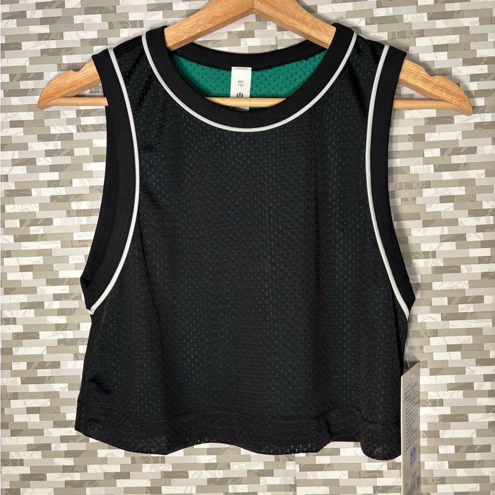 NWT Lululemon Double-Layered Mesh
Reversible